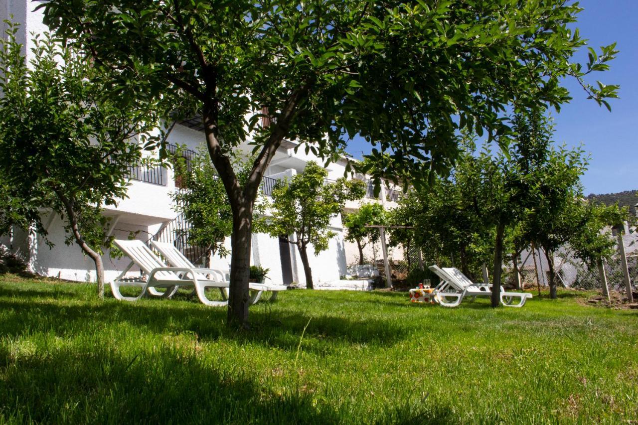 Puerta Bubion Apartamentos Exterior foto